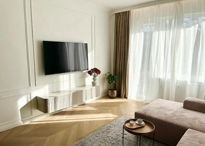 Luxury Modern With Balcony - Near Center ブラチスラヴァ