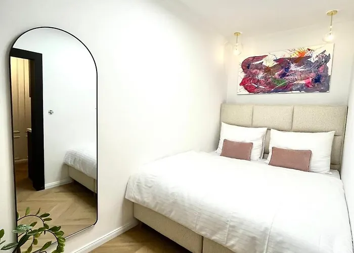 Luxury Modern With Balcony - Near Center Daire Bratislava